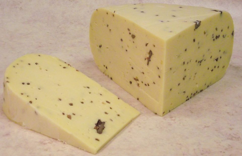 Walnut Cream Gouda