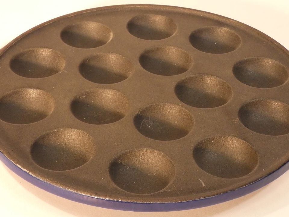 Poffertjes Pan (Cast Aluminium Handle) Patisse