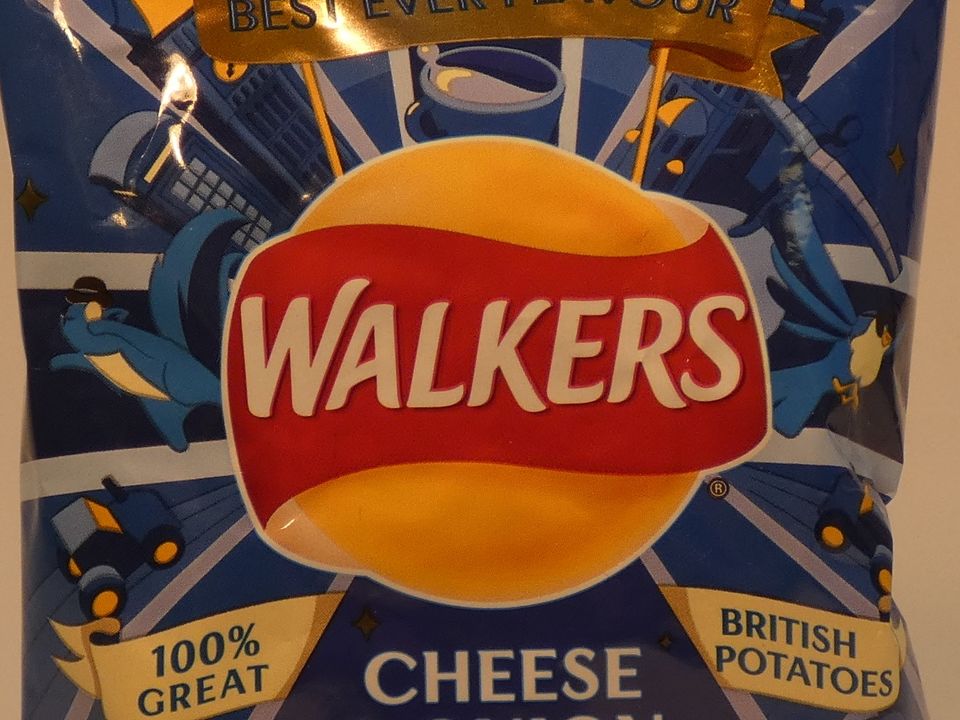 Cheese & Onion Crisps Walkers